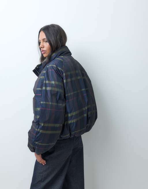 ASOS DESIGN kort vadderad jacka med ståkrage i mörk ruta, 4 av 4