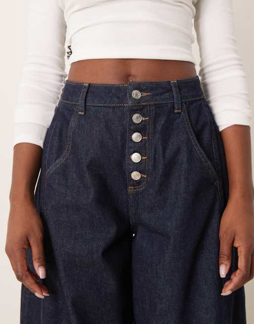 ASOS DESIGN – Korta jeans med barrelben och gylfknappar, 5 av 5