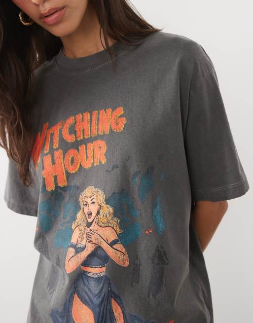 ASOS DESIGN kortärmad oversize-topp med Witching Hour-tryck i tvättad kolgrå, 3 av 4
