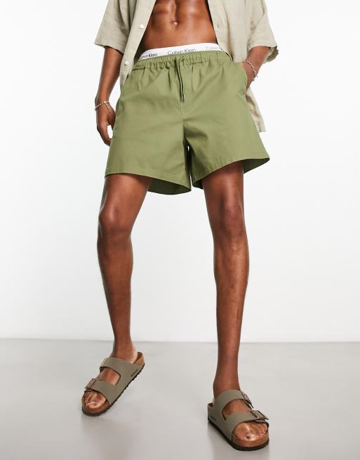 ASOS DESIGN - Korte chinoshorts med vidde i khaki 