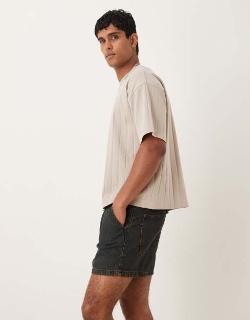 ASOS DESIGN - Korte denim short met plooien in mid-wash blauw, 3 van 5