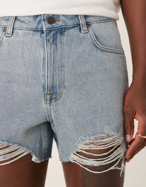 ASOS DESIGN - Korte denim short met rechte pasvorm en scheuren in lichte wassing blauw, 4 van 5