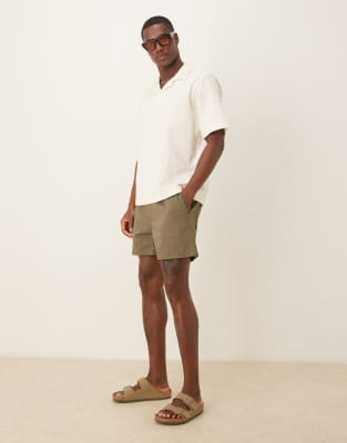 ASOS DESIGN - Korte pull-on bermudashort in kaki - view 1