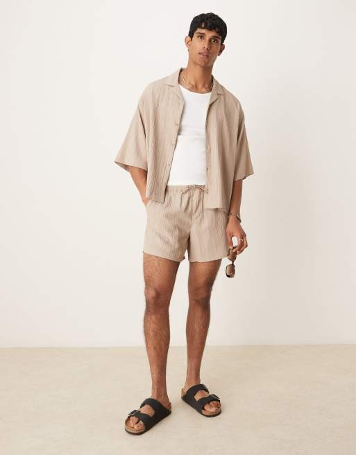 ASOS DESIGN - Korte short met textuur in beige, deel van co-ord set