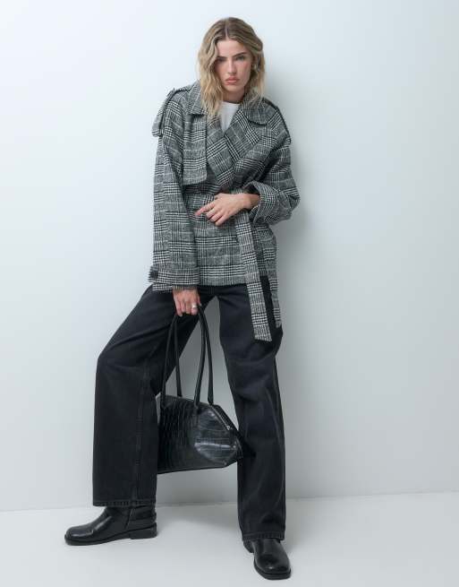 ASOS DESIGN korte trenchcoat met brede schouders in zwart-wit geruit, 5 van 5