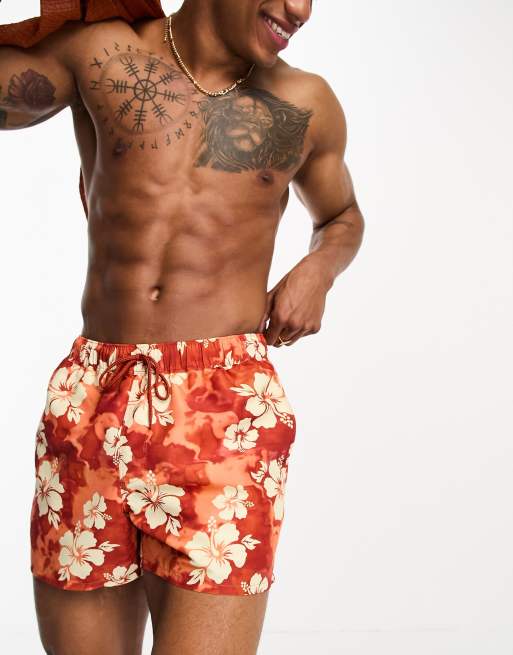 ASOS DESIGN - Korte zwemshort met bloemenprint in rood