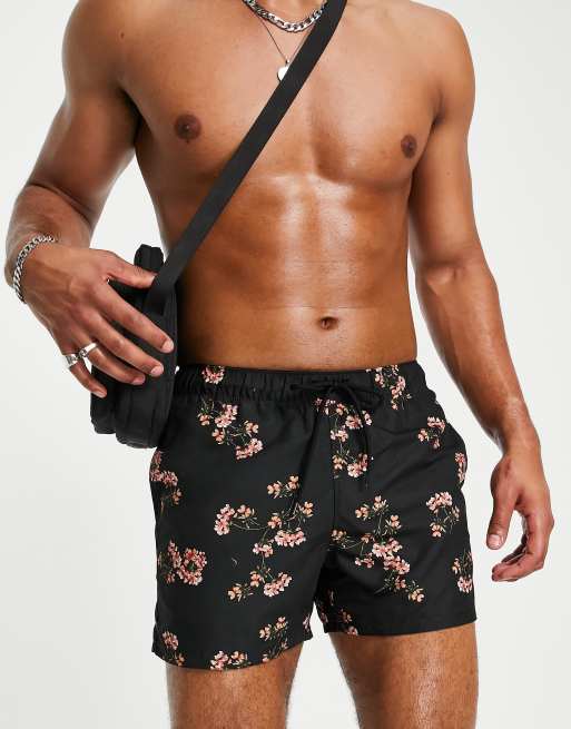ASOS DESIGN - Korte zwemshort met bloemenprint in zwart