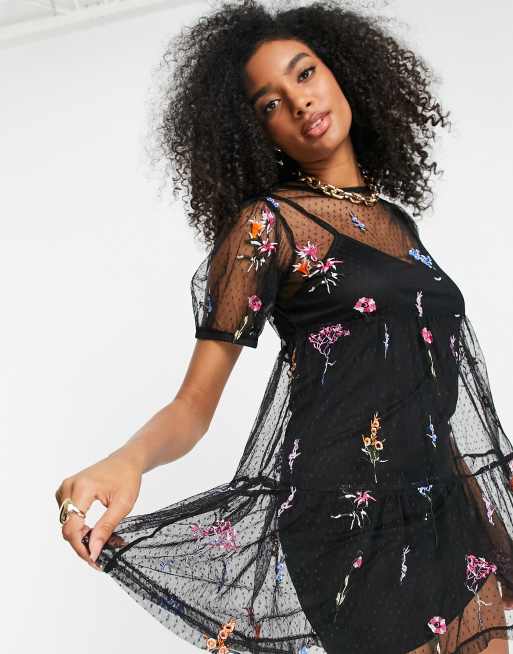 ASOS DESIGN - Kortærmet minikjole i dobby-mesh med blomsterbroderi, 2 af 4