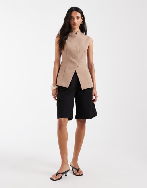 ASOS DESIGN – Kostymväst med omlottdesign i halsen, 2 av 4