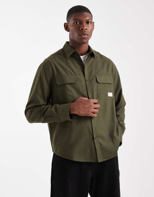 ASOS DESIGN – Koszula o luźnym kroju z naszywką w kolorze khaki