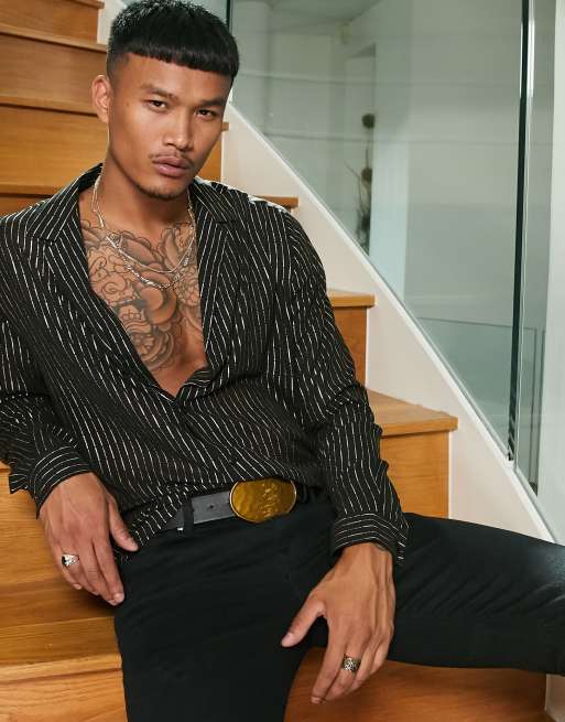 ASOS DESIGN – Koszula o regularnym kroju z kołnierzykiem rewersowym tworzącym głęboki dekolt, ze złotym wzorem