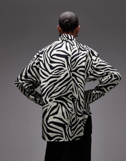 ASOS DESIGN – Koszula oversize z odkrytymi plecami we wzór w paski zebry, 4 z 4