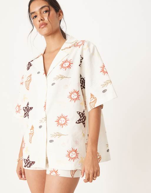 ASOS DESIGN – Koszula z kołnierzykiem kubańskim z mieszanki lnu w wakacyjny wzór