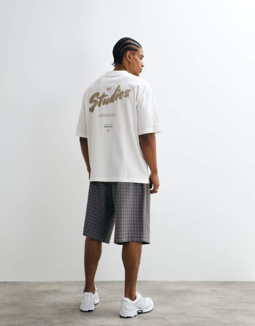 ASOS DESIGN – KOversize-T-Shirt in Wollweiß mit Bubble-Textprint, 3 von 5