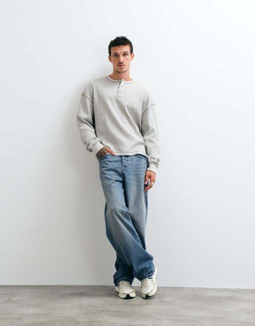 ASOS DESIGN kraftig boxig oversize långärmad t-shirt med henley i krämfärgad våffelstruktur, 2 av 10
