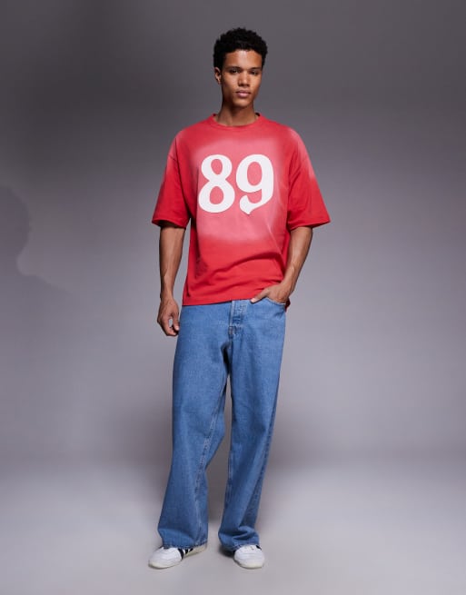 ASOS DESIGN - Kraftig og oversized T-shirt med sprayvasket finish og taldesign i twill , 2 af 5