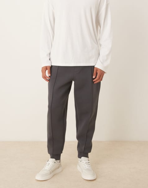 ASOS DESIGN - Kraftige og tapered koksgrå joggingbukser i scuba-lignende stof med pintucks - view 1