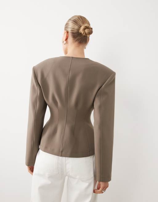 ASOS DESIGN – Kragenloser, taillierter Blazer mit Knopfleiste, 4 von 4