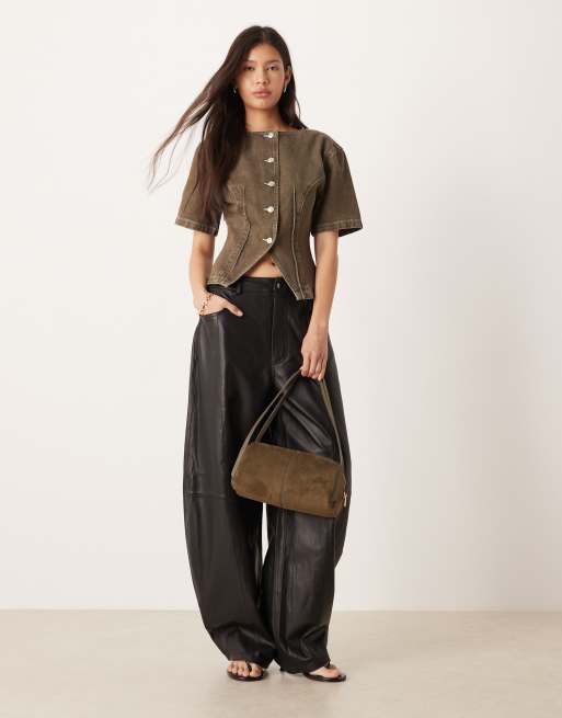 ASOS DESIGN – Kragenloses, kurzärmliges Oberteil aus Denim in Olivgrün mit tailliertem Schnitt, 3 von 4