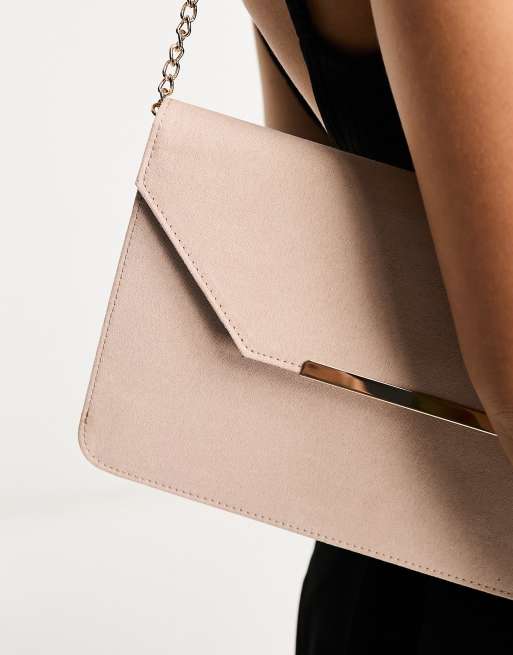 ASOS DESIGN – Krämvit kuvertväska med avtagbar kedjerem i mockaimitation, 4 av 4