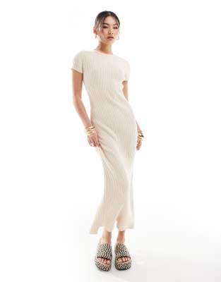 ASOS DESIGN – Krämvit, ribbstickad midaxiklänning med rund halsringning - view 1