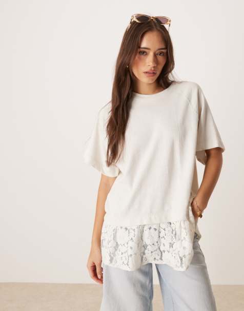 ASOS DESIGN – Krämvit t-shirt i oversize med raglan-ärmar och spetsfåll - view 1