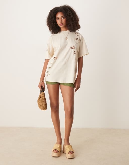 ASOS DESIGN – Krämvit t-shirt i oversize med virkad detalj, 3 av 4