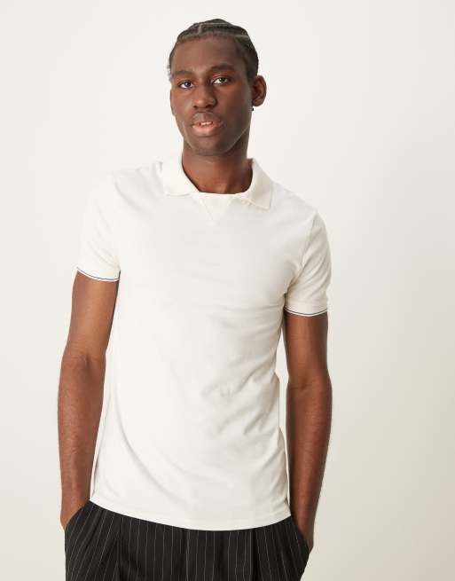 ASOS DESIGN – Kremowa koszulka polo o kroju podkreślającym sylwetkę z kołnierzykiem kubańskim