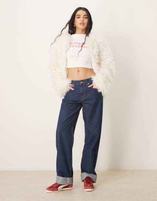 ASOS DESIGN – Kremowa krótka koszulka z napisem, 4 z 4
