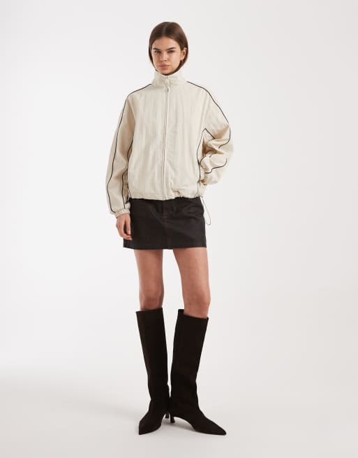 ASOS DESIGN – Kremowa kurtka dresowa oversize z brązowymi wypustkami, 3 z 4