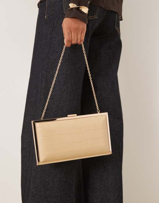 ASOS DESIGN – Kremowa powlekana kopertówka z prostokątną ramą we wzór skóry krokodyla