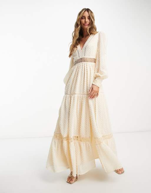 ASOS DESIGN – Kremowa sukienka maxi z materiału dobby z koronkowymi wstawkami