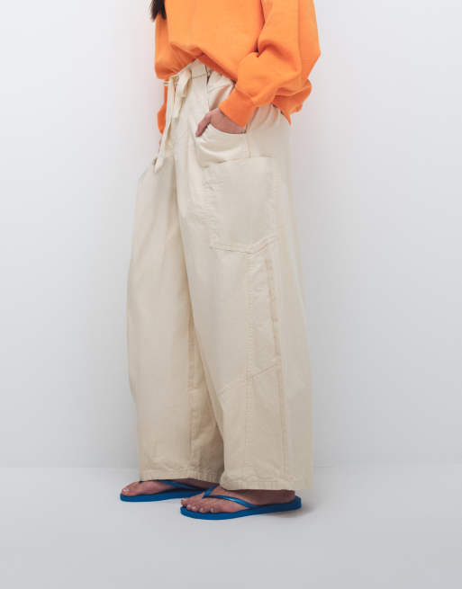 ASOS DESIGN – Kremowe wciągane spodnie barrel, 2 z 7