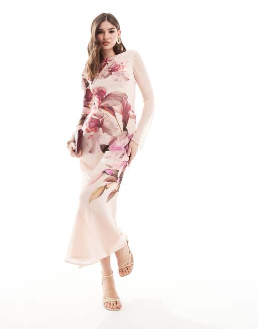 ASOS DESIGN – Kremowo-różowa sukienka maxi z długimi rękawami w kwiatowy wzór