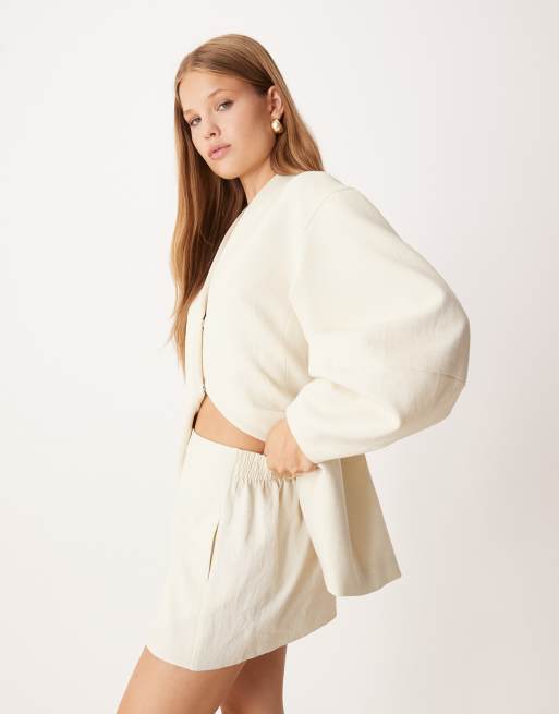 ASOS DESIGN – Kremowożółte eleganckie szorty z materiału o wyglądzie lnu, część zestawu