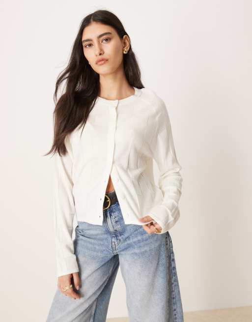 ASOS DESIGN – Kremowy dzianinowy krótki kardigan o krótkim fasonie z okrągłym dekoltem