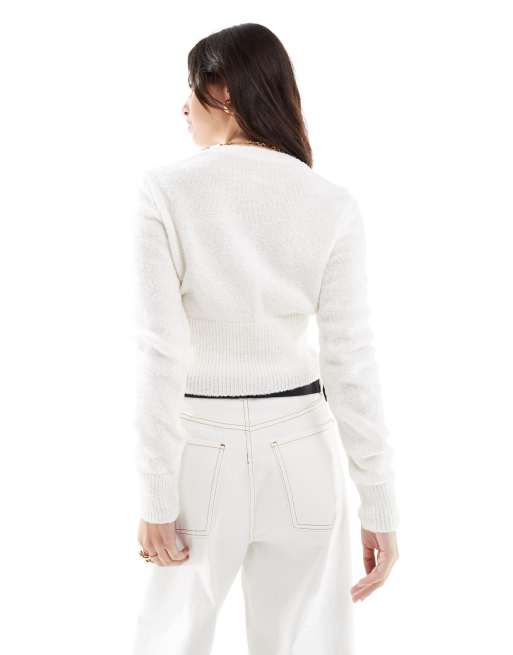 ASOS DESIGN – Kremowy kardigan z dzianiny boucle z okrągłym dekoltem, 4 z 4
