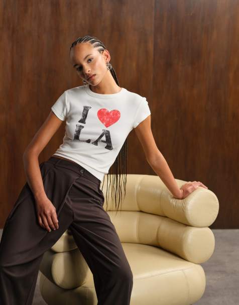 ASOS DESIGN – Kremowy krótki i dopasowany T-shirt z grafiką LA - view 1