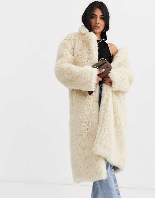 ASOS DESIGN – Kremowy pluszowy plaszcz ze sztucznego futra o wydłużonym fasonie