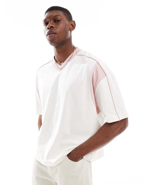 ASOS DESIGN – Kremowy pudełkowy T-shirt oversize z dekoltem w szpic i kontrastowymi różowymi wstawkami - view 1
