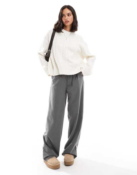 ASOS DESIGN – Kremowy sweter z okrągłym dekoltem o warkoczowym splocie - view 1