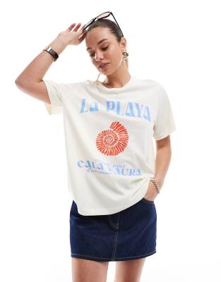 ASOS DESIGN – Kremowy T-shirt o regularnym kroju z materiału przypominającego len z grafiką muszli