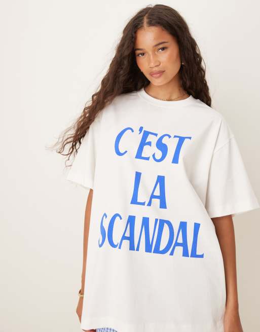 ASOS DESIGN – Kremowy T-shirt oversize z grafiką z napisem „Cest la Scandal”, 2 z 4