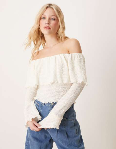 ASOS DESIGN – Kremowy teksturowany top z dekoltem bardot i rozkloszowanymi rękawami - view 1