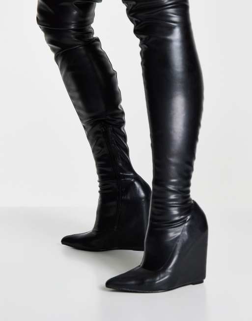ASOS DESIGN – Krissy – Svarta lårhöga boots i läderimitation med hög kilklack, 4 av 4