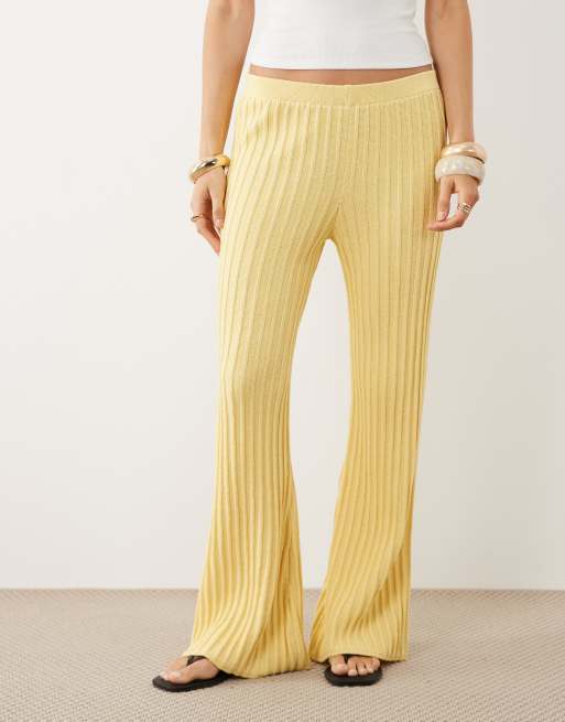 ASOS DESIGN - Kærnemælksfarvede strikkede bukser med læg - Del af sæt, 3 af 5