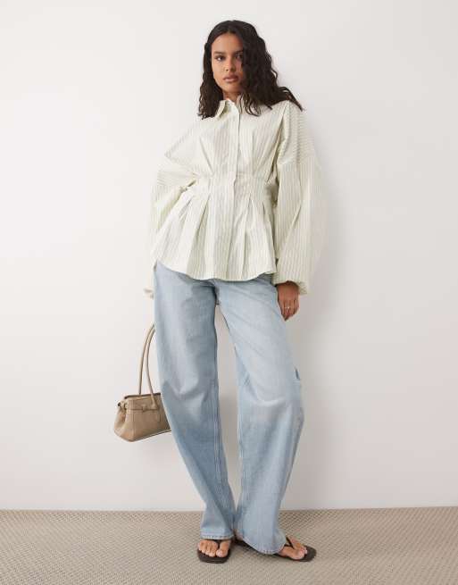ASOS DESIGN - Kærnemælksfarvet skjorte med plisseret talje og striber, 2 af 4