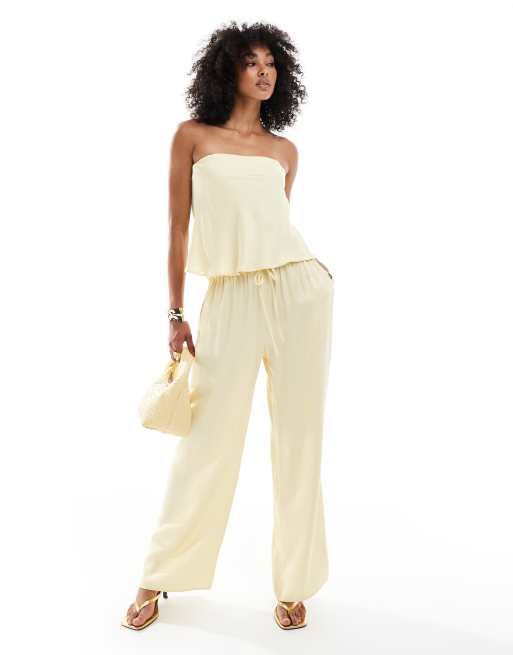 ASOS DESIGN - Kærnemælksgul longline bandeau-top med trapez-snit i satin - Del af sæt, 2 af 4