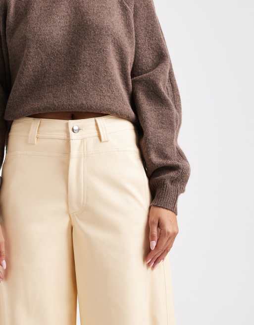 ASOS DESIGN - Kærnemælksgule bukser med barrel-ben og sømdetaljer i imiteret læder, 2 af 5