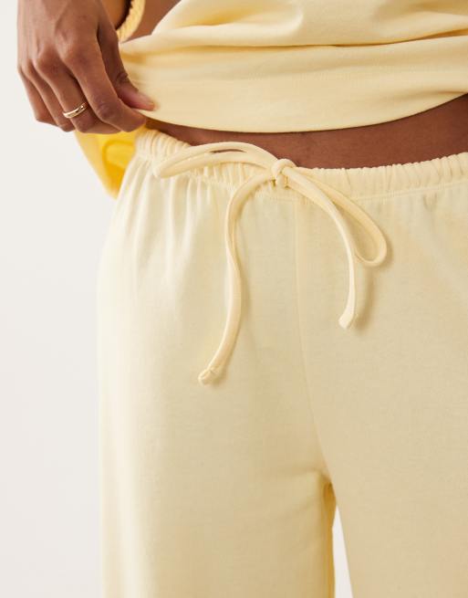 ASOS DESIGN - Kærnemælksgule bukser med brede ben og løbesnor - Del af sæt, 3 af 5